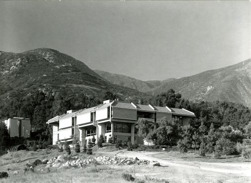 Voskuyl Library in 1968 (photo courtesy Westmont Archives)
