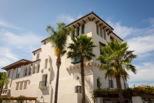 Westmont Downtown lives in the Hutton Parker Foundation building at 26. W. Anapamu Street.
