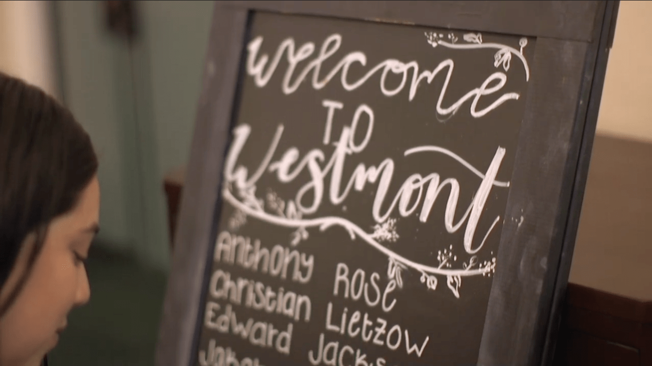Welcome to Westmont sign