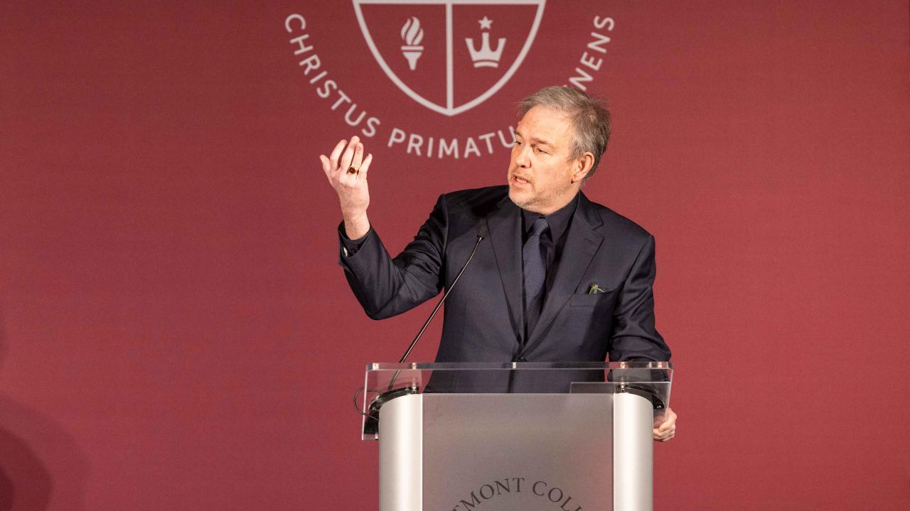 Bret Stephens Looking at Signet